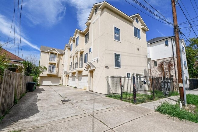 Photo - 4314 Koehler St