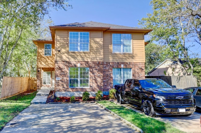 Photo - 10302 Buffum St Unit 10302 buffum st apt b houston texas 77051