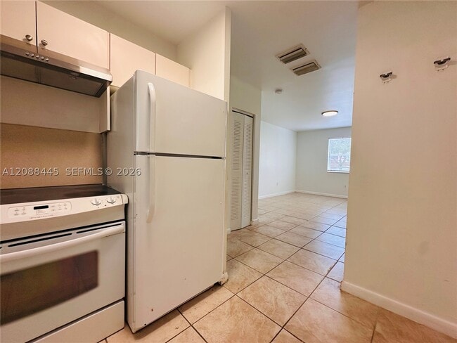 573 NE 82nd St Unidad 6