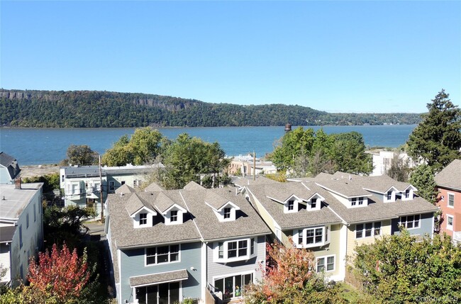 Photo - 15 William St Unidad 3W