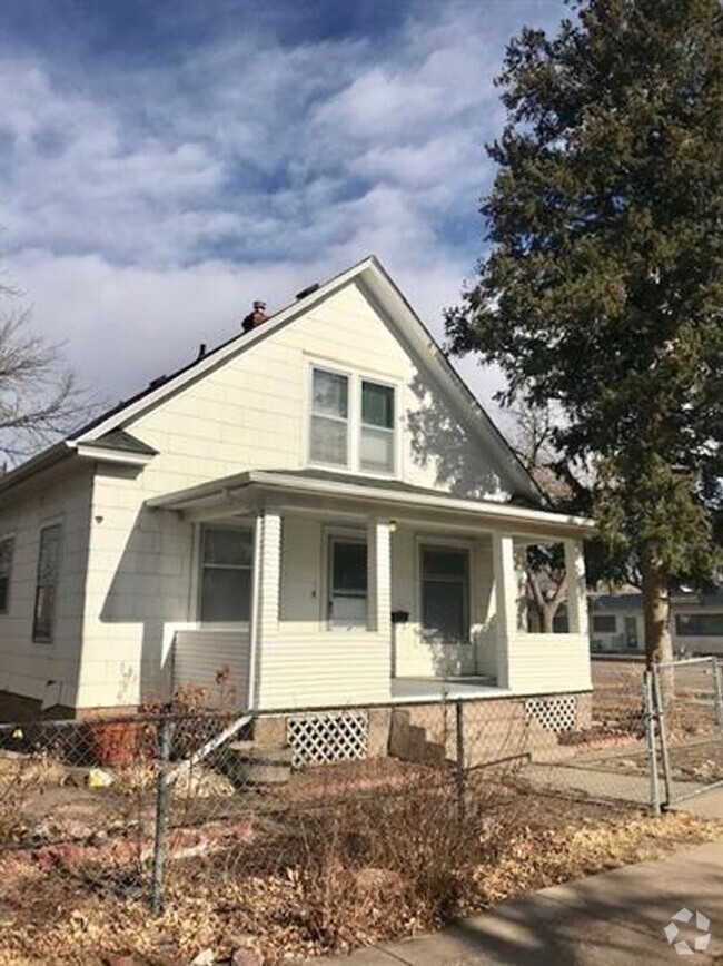 Building Photo - Historic Bungalow Rental