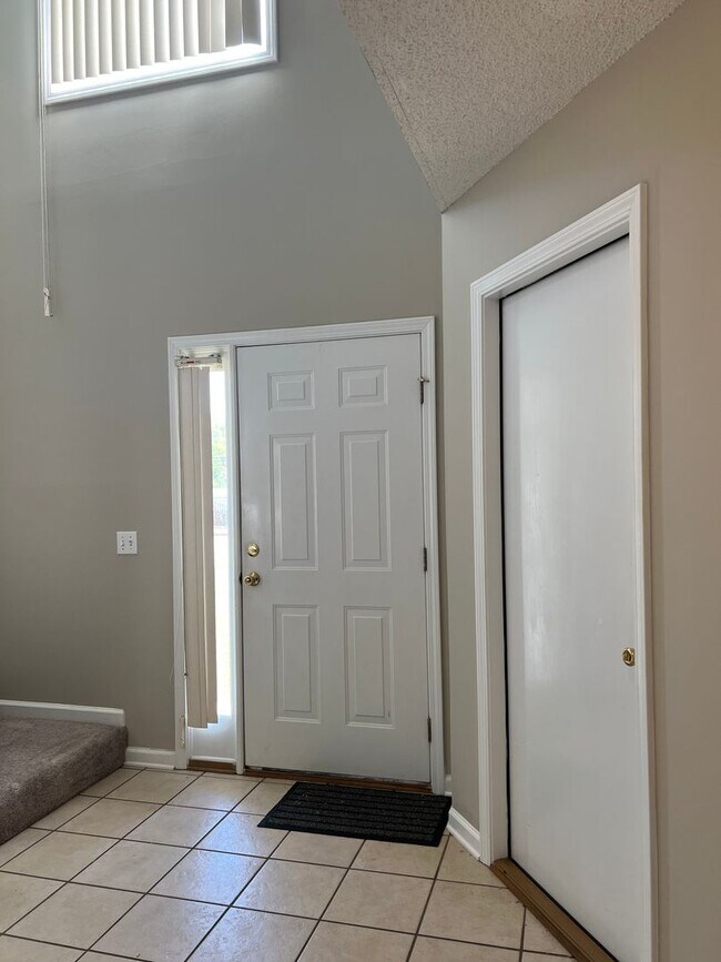 Photo - 153 Woodberry Dr