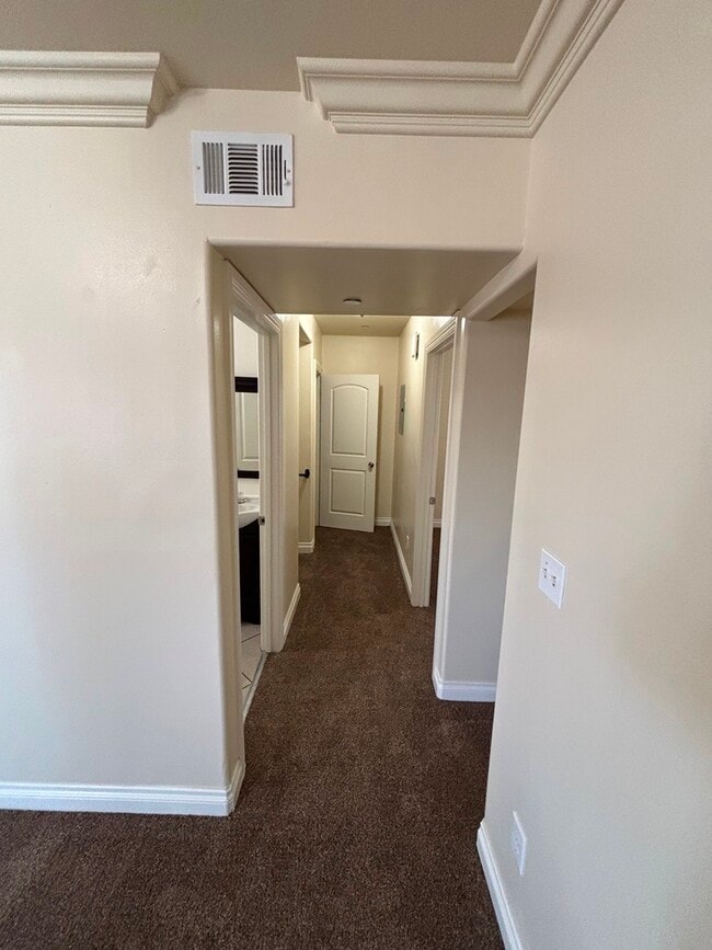 Photo - 147 E 105th St