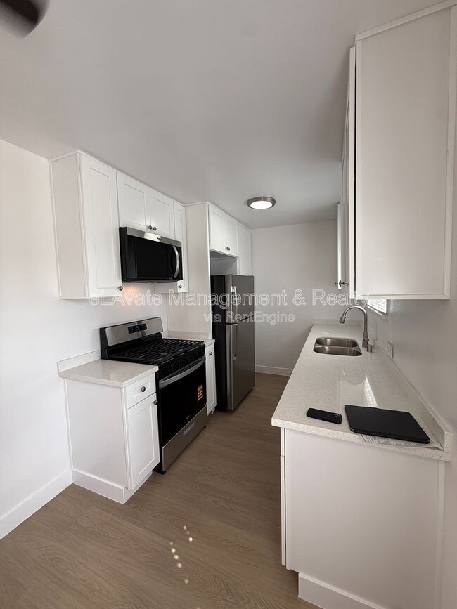 Photo - 14119 Gilmore St Unidad 05
