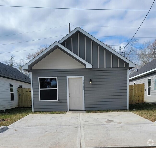 Building Photo - 11917 Nelwood St Rental