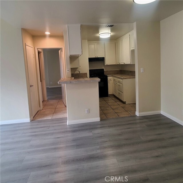 Photo - 5060 Kester Ave Unidad 208