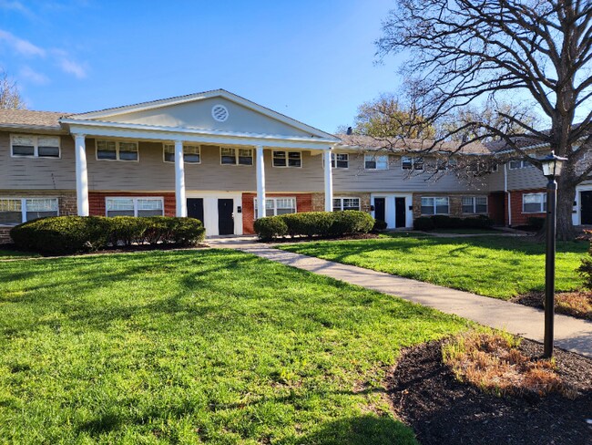 Photo - 7505 Montgomery Rd