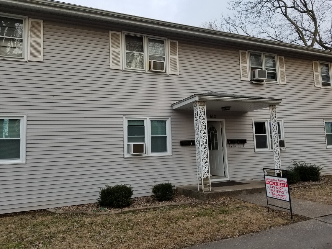 Photo - 612 N Center St (Collinsville, IL)