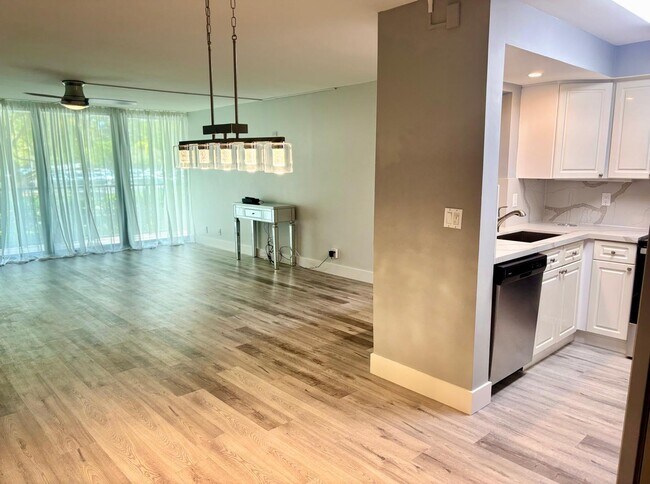 Photo - 1301 River Reach Dr Unidad 111