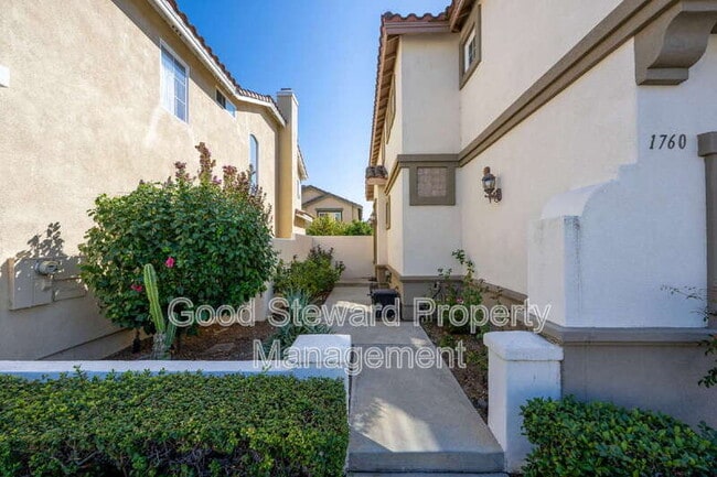 1760 Taylor Ln