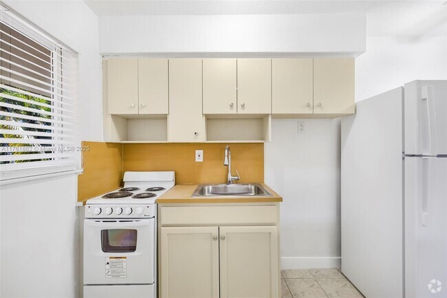 Building Photo - 7155 W 14th Ct Unit 17 Rental