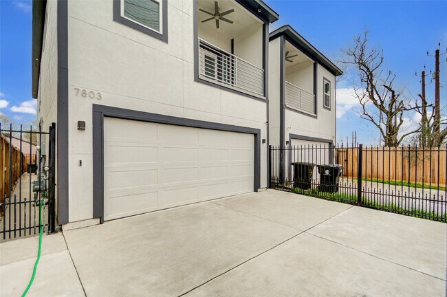 Photo - 7803 Tierwester St