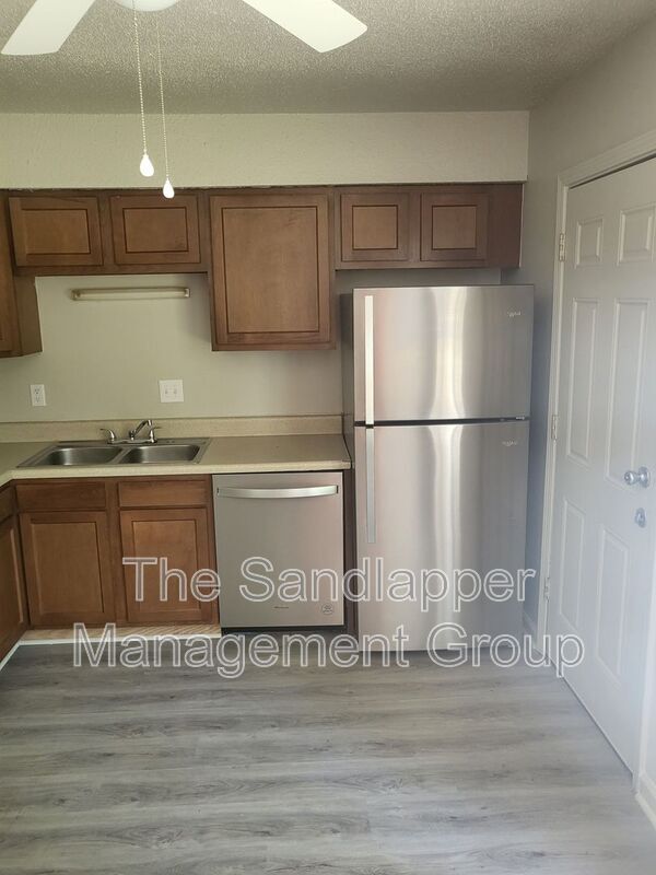 Photo - 119 Langley Dr Unit B