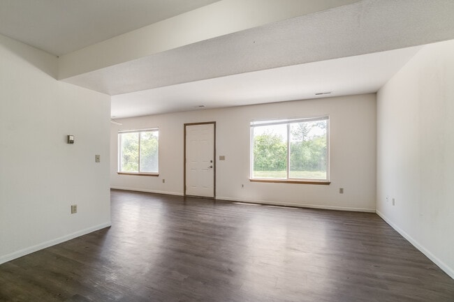 Oakbrook Manor Apartments (Oakbrook Manor ...