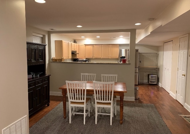 Photo - 216 9th St SE