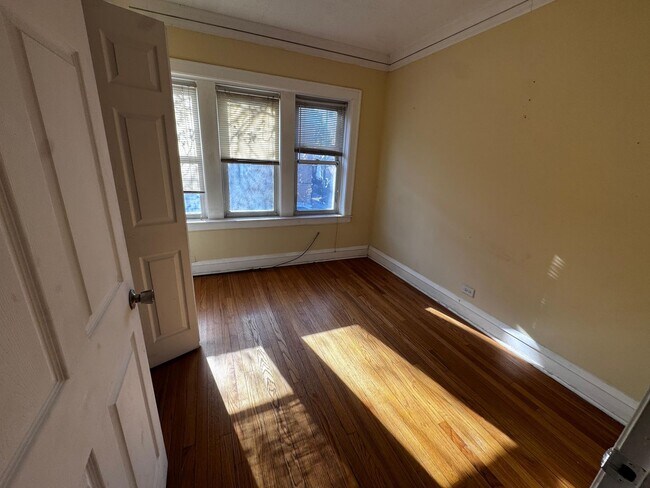 Photo - 2700 N Laramie Ave Unit 5204 W SCHUBERT AVE,&nbsp; 2