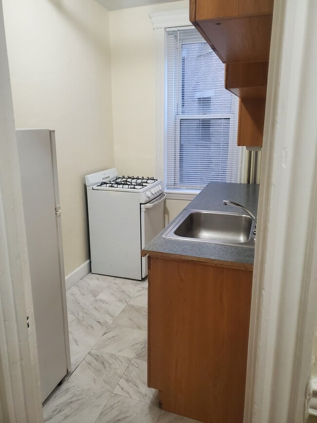 Photo - 360 Riverway Unit 8