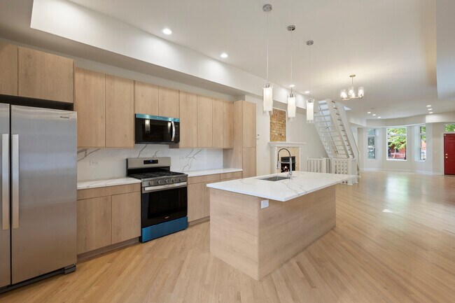 Photo - 6505 S Woodlawn Ave