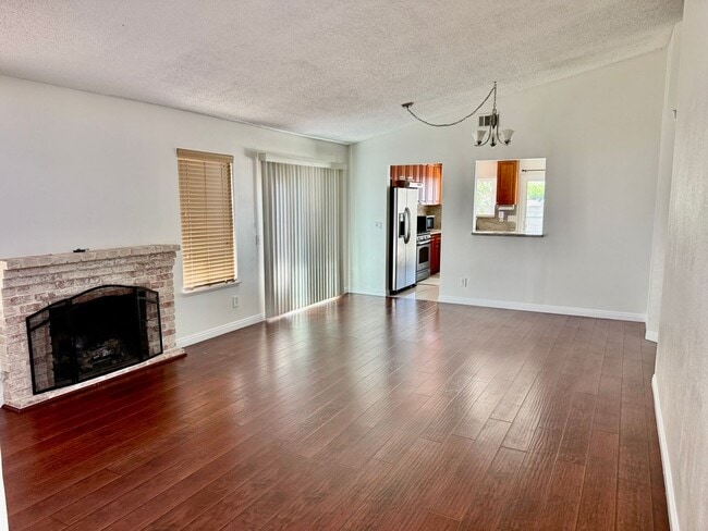 Photo - 3466 Siskiyou Cir