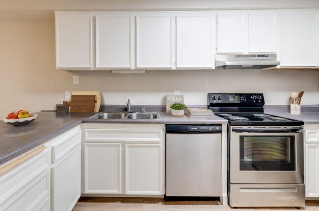 Hardy Avenue Apartments