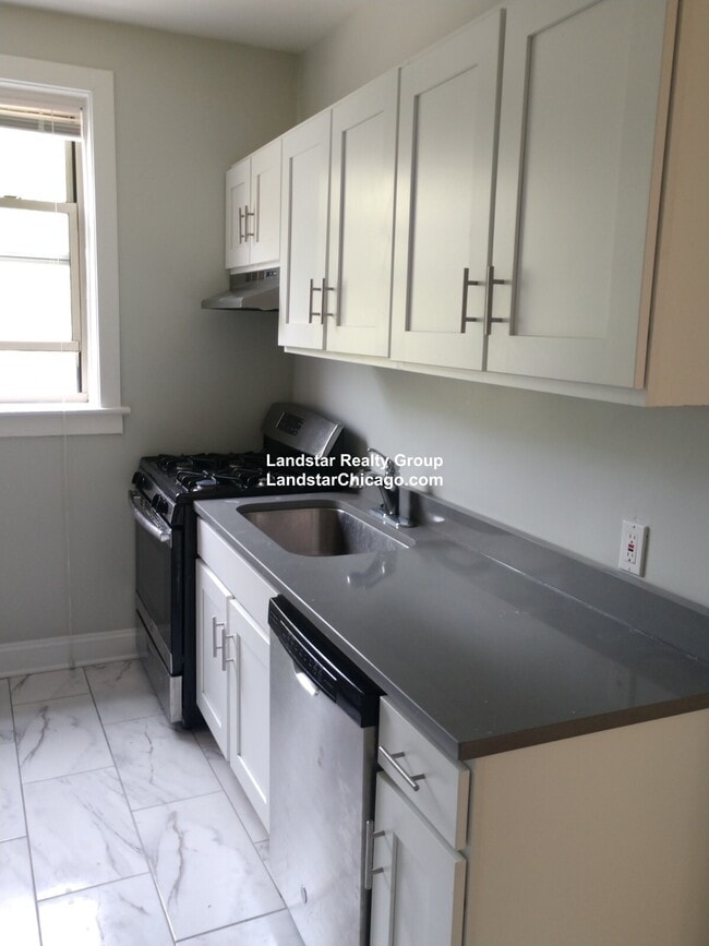 Photo - 732 Reba Pl Unit C2