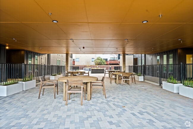 Capitol Flats - Patio ajardinado y parrilla