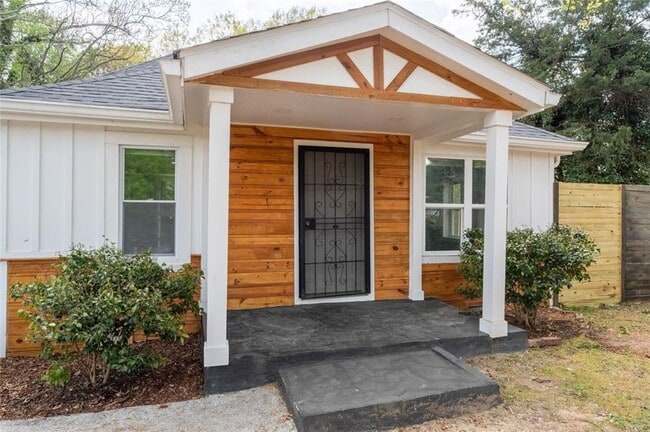 Photo - 2040 Penelope St NW