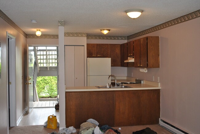Photo - 475 Meadowview Dr Unit B205