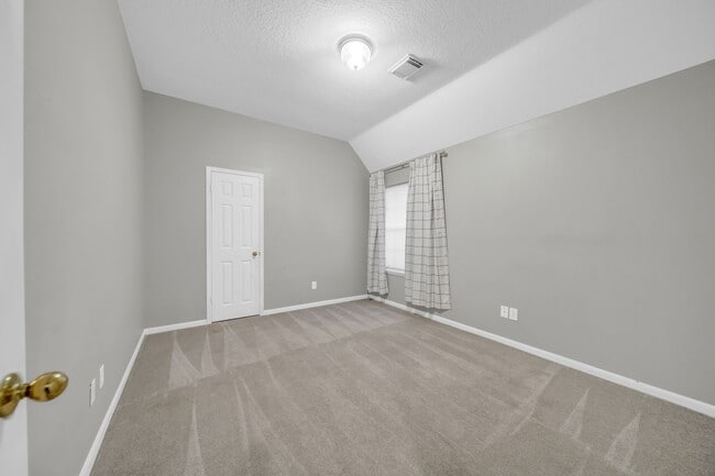 Building Photo - 34 Sparklewood Pl