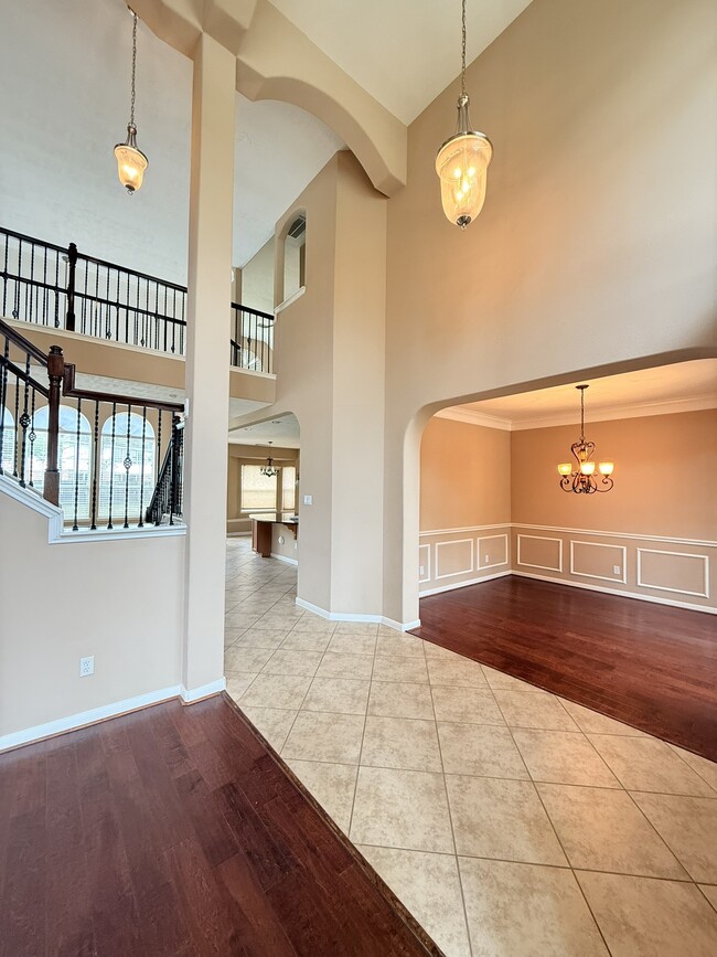 Photo - 2214 Jurgensen Ln