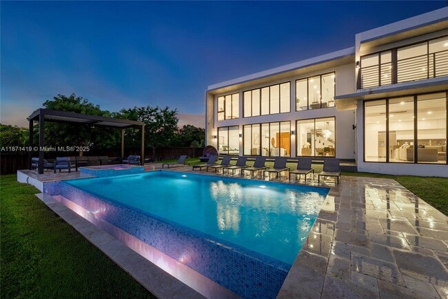 Photo - 5420 SW 72nd Ave