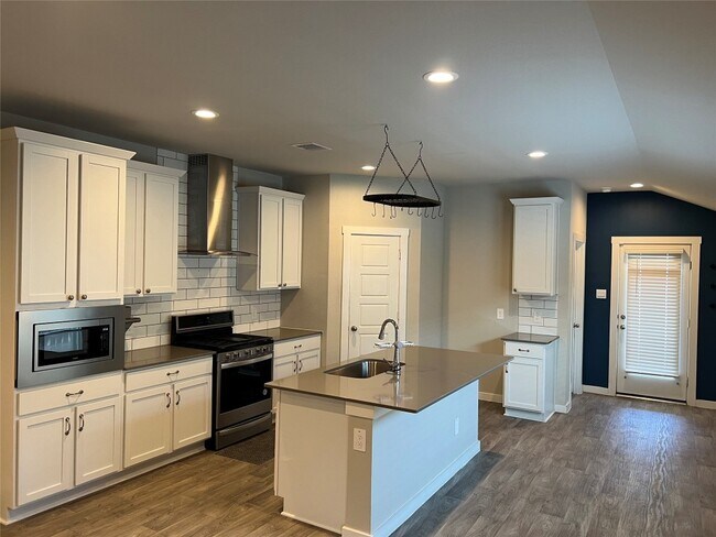 Photo - 12711 Sydenham Hl Ln