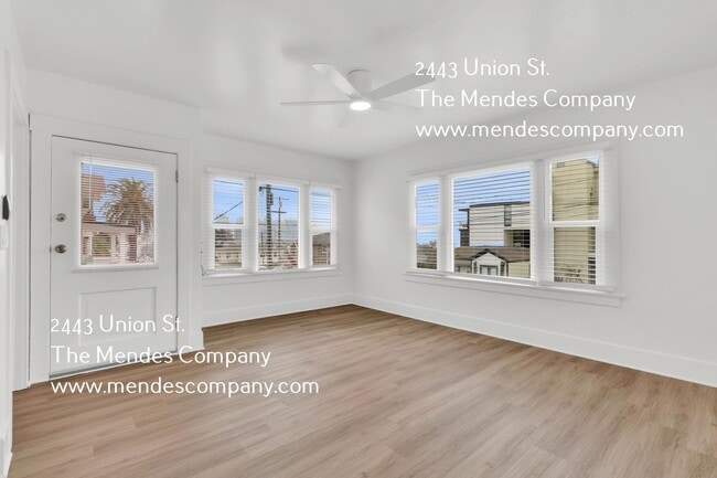 Photo - 2443 Union St