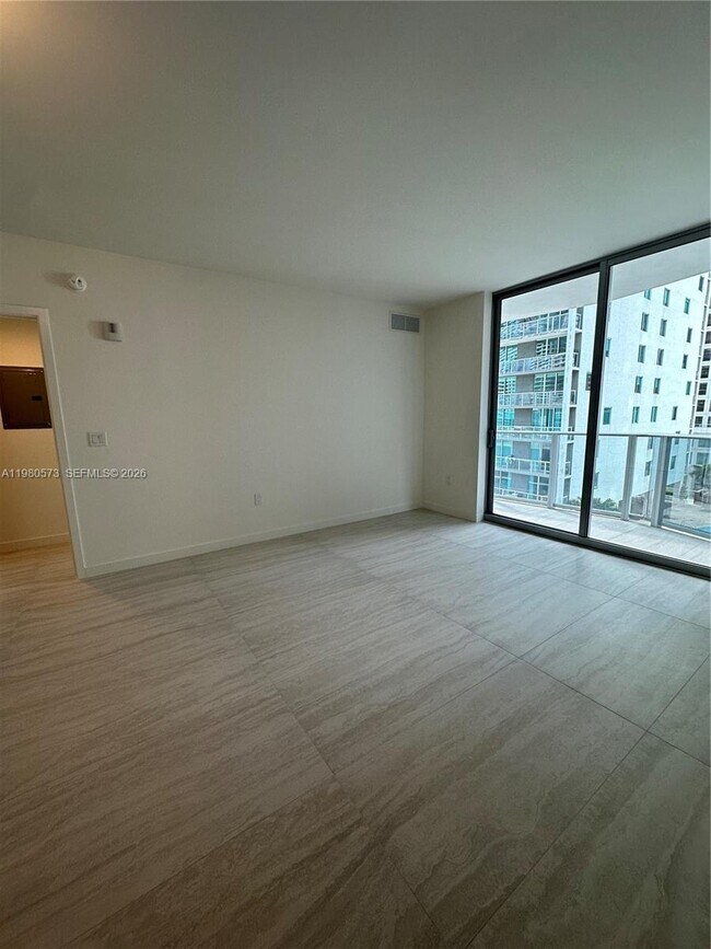 Photo - 77 SE 5th St Unit 1514