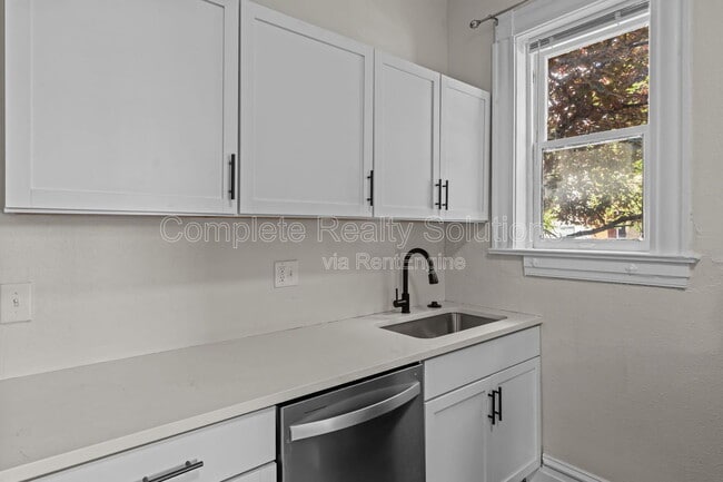 Photo - 3402 Dunnica Ave Unit 3400 1f