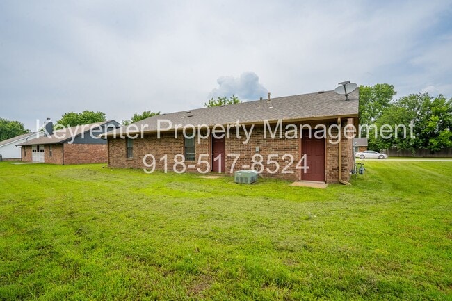 Photo - 3 Bed | 2 Bath | Broken Arrow