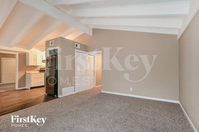 Photo - 979 Dawnview Dr