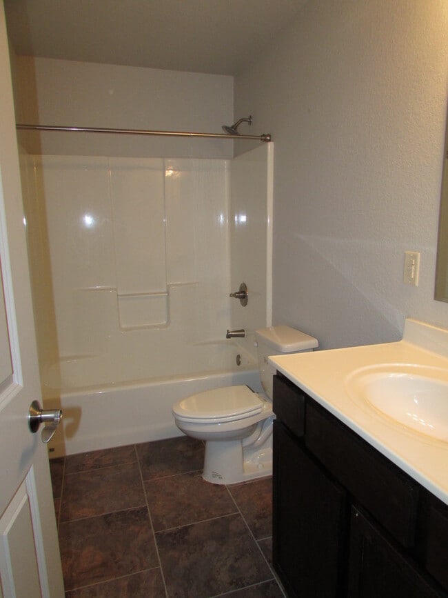 Photo - MODERN 3 BEDROOM IN ELKS CROSSING