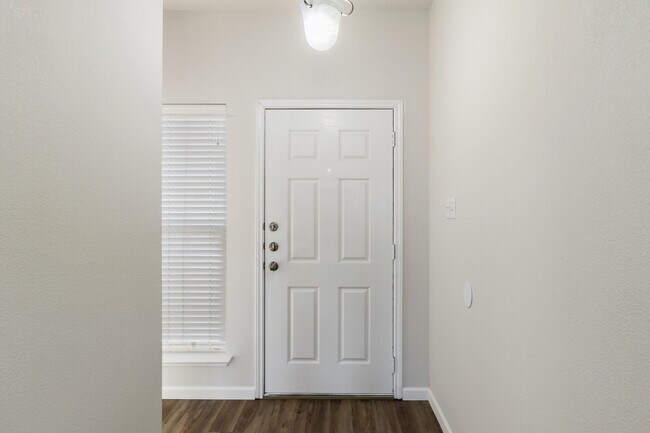 Photo - 7722 Bridgepointe Dr