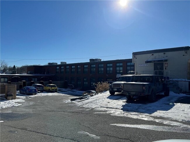 Photo - 1117 Douglas Ave Unit 303