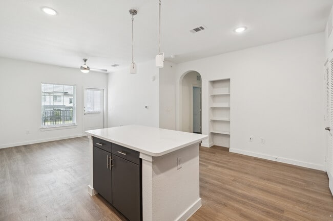 Photo - Vista at Silver Oaks