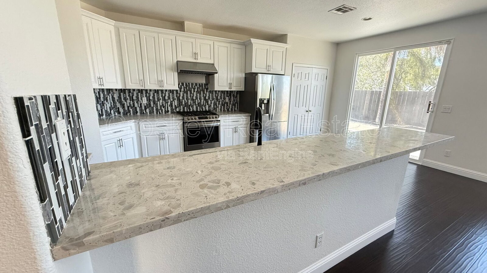 Photo - 328 Whispering Oaks Ct