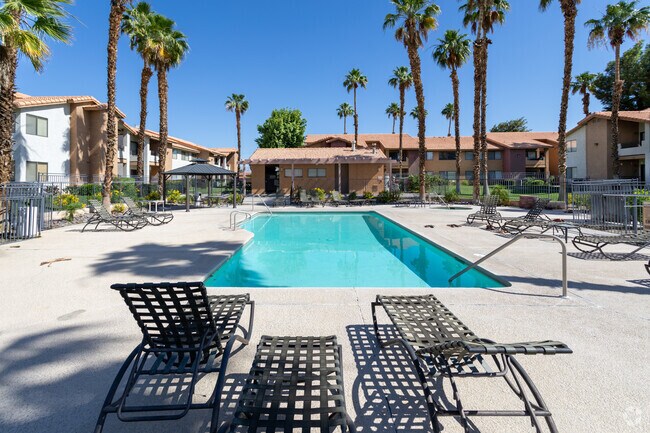 Saddleback - Saddleback Apartments