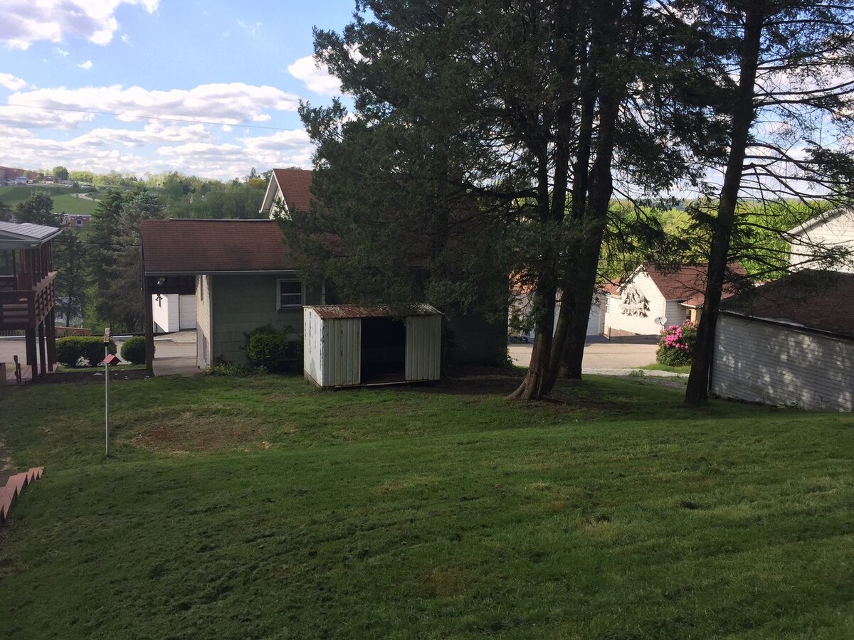 Photo - 3-Bedroom Single-Family Home for Rent in Irwin, PA