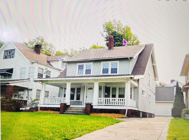 Building Photo - 3230 Euclid Heights Blvd Rental