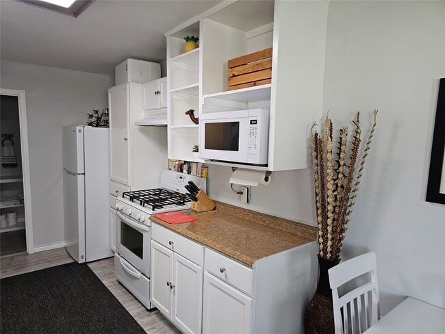 Photo - 503 Lakeland Dr