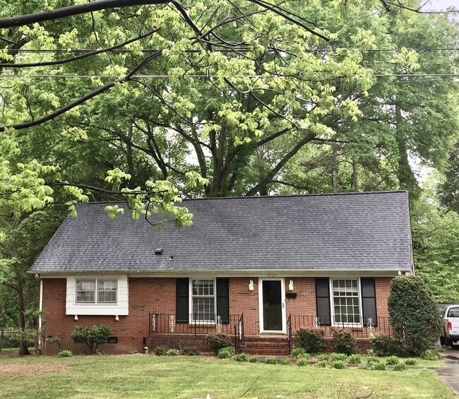 Building Photo - Coming Soon! 4 bedroom Single Family Home!