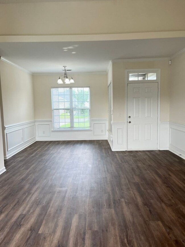 Photo - 3 Bedroom, 1 bath, with fenced in backyard...