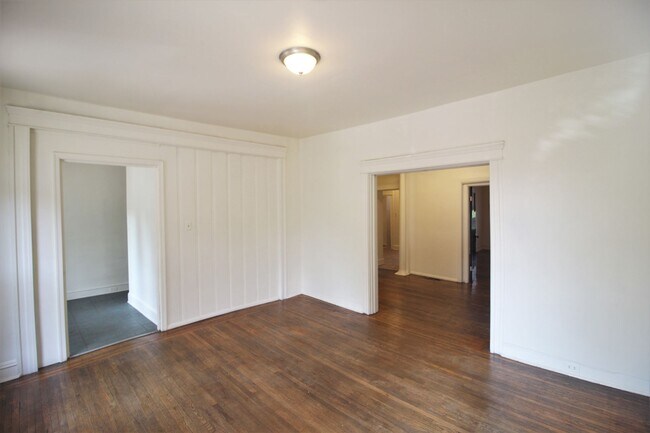 Photo - 3212 N Calvert St Unidad #2