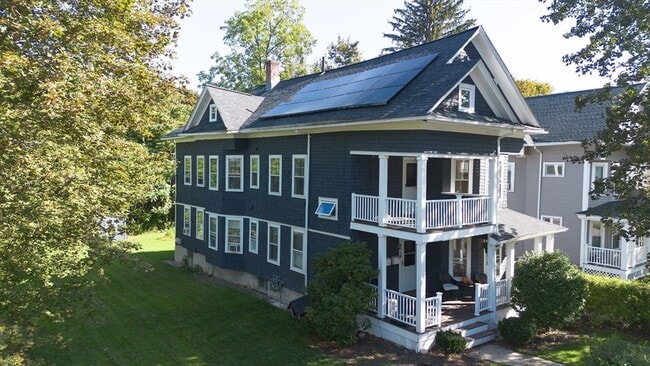 Building Photo - 4 Clearview Ave Unit 2 Rental